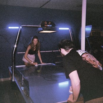 Geeks Mania - Air Hockey - Arcades Near Me - Madison, Wisconsin