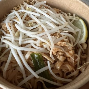Rice & Noodle - Pad Thai Chicken. Yummm! - Thai Near Me - North Vancouver, British Columbia Rice & Noodle - Pad Thai Chicken. Yummm! - Thai Near Me - North Vancouver, British Columbia