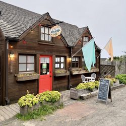 Fog Eater Cafe - Front outside