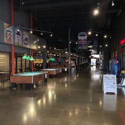 Zone Bowling - Lobby~