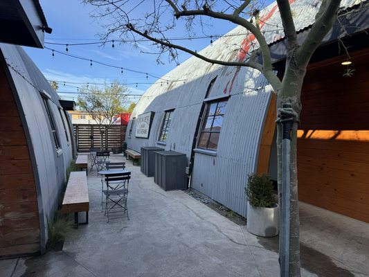 Le Hut Dinette by null