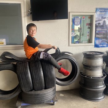 Pono Tires - Quick easy service experience - Tires Near Me - Honolulu, Hawaii Pono Tires - Quick easy service experience - Tires Near Me - Honolulu, Hawaii