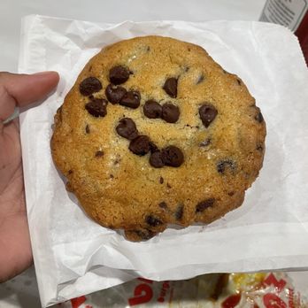 Big'z Burger Joint - Chocolate chip cookie - Bars Near Me - San Antonio, Texas Big'z Burger Joint - Chocolate chip cookie - Bars Near Me - San Antonio, Texas