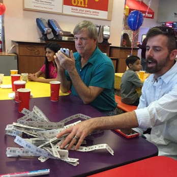 Peter Piper Pizza - Watch out for this guy!! He will grab your kids tickets!! - Pizza Near Me - Pasadena, Texas