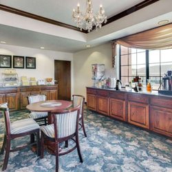 Days Inn & Suites by Wyndham Poteau - Property amenity