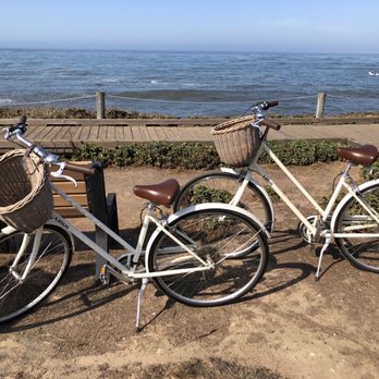 Cambria Beach Lodge - Free rental bikes to ride along the coast or into town! - Hotels Near Me - Cambria, California