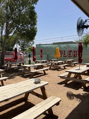 Tyler's Barbeque by null