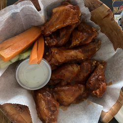 O'Daniels Ginmill & Grill - Single order of hot wings extra crispy and extra saucey