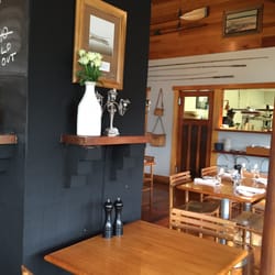 Hallam's Waterfront Licensed Restaurant
