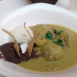 Estoril - Albóndigas con chicharrón
