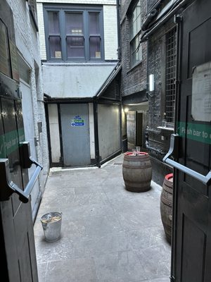 Ye Olde Cheshire Cheese by null