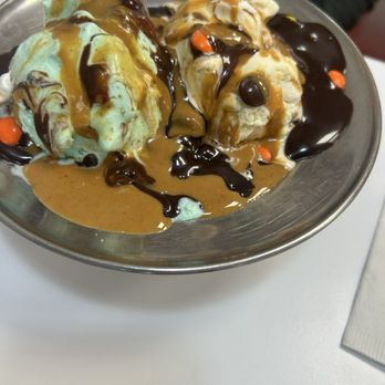 Friendly's - Ice cream - American Near Me - Rehoboth Beach, Delaware