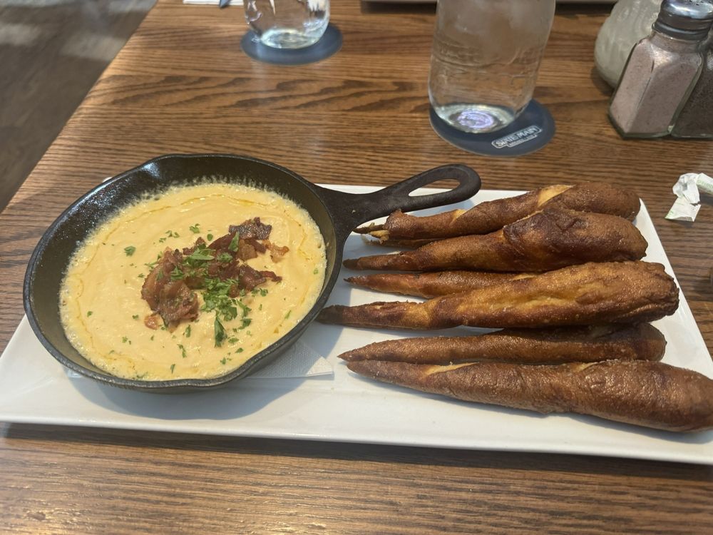 State & Main Kitchen And Bar