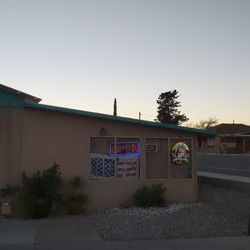 Dylans Pizza Bistro - Facade
