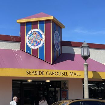 Seaside Carousel Mall - Shopping Centers Near Me - Seaside, Oregon