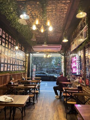 Champion Pizza - Soho by null