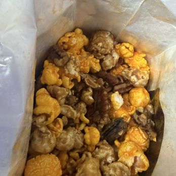 Garrett Popcorn Shops - Couldn't wait to get home , had to eat this delish snack on the plane! - Popcorn Shops Near Me - Chicago, Illinois