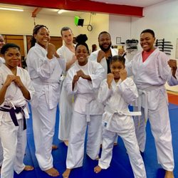 MAUSA Health & Fitness Center - Mixed students after a beginners class.