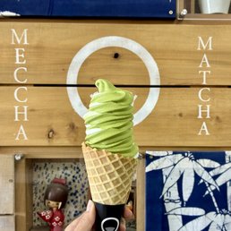 Mix Matcha & Cheesecake Soft serve Mix Matcha & Cheesecake Soft serve