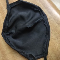 Summit Male Medical Center - Only one layer exposing seams. The hem is not laid flat when sewn in parts.
