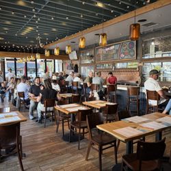Simmzy's - Interior