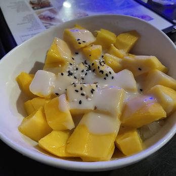 Davorn's Place Lao - Thai Restaurant - Mango sticky rice - Laotian Near Me - Visalia, California