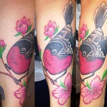Gary's Professional Tattooing Studio - This fat little Robin is one of my favorites. - Tattoo Near Me - Galena, Illinois