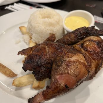 Chio's Peruvian Grill - 1/4 de Pollo con Dos Combinaciones - Peruvian Near Me - Van Nuys, California