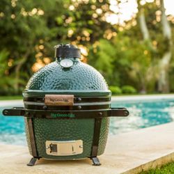 Aqua Pros - Big Green Egg MiniMax Grill