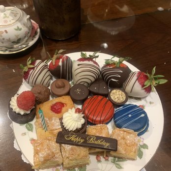 Le Salon - Dessert - Tea Rooms Near Me - New Orleans, Louisiana Le Salon - Dessert - Tea Rooms Near Me - New Orleans, Louisiana
