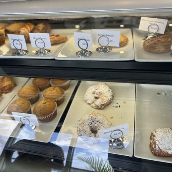 Zee Best Bakeshop - Restaurants Near Me - Sint Maarten