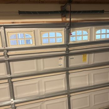 Swift Garage Door - These people wouldn't even replace the screws the didn't secure. - Garage Door Services Near Me - Nashville, Tennessee Swift Garage Door - These people wouldn't even replace the screws the didn't secure. - Garage Door Services Near Me - Nashville, Tennessee