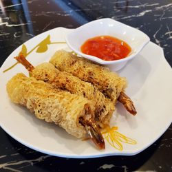 Solar Pho - Fried vermicelli shrimp rolls