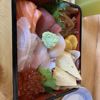 Omakase Sushi Dairo - Chirashi lunch set - Japanese Near Me - New York, New York Omakase Sushi Dairo - Chirashi lunch set - Japanese Near Me - New York, New York