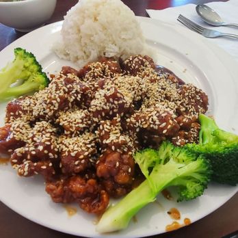 Basil House - Thai Near Me - Texas City, Texas