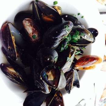Le Garage - Mussels - French Near Me - Sausalito, California