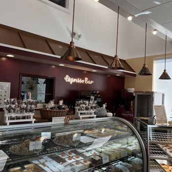 Pastries A-La-Carte - Bakeries Near Me - Pittsburgh, Pennsylvania