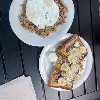 Kihei Caffe - Desserts Near Me - Kihei, Hawaii