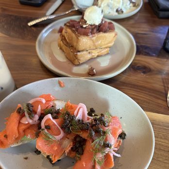 Maggie’s - Avocado toast and lox - New American Near Me - South Lake Tahoe, California Maggie’s - Avocado toast and lox - New American Near Me - South Lake Tahoe, California