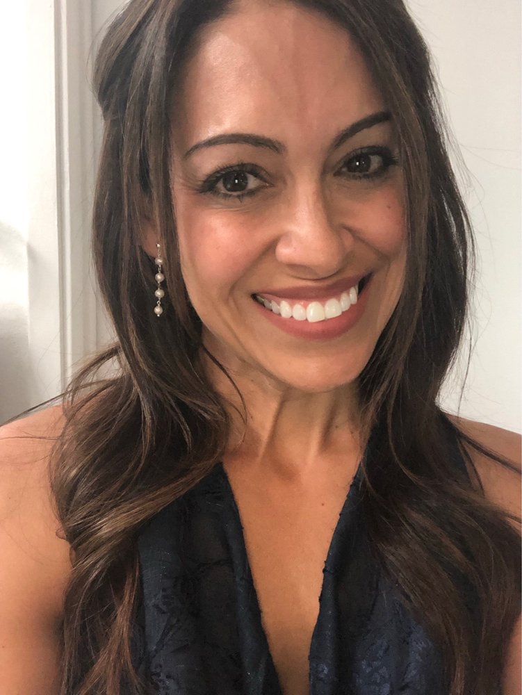 Great Hair Day By Gladis Logo