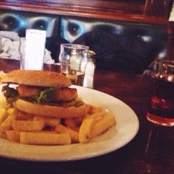 The Big Ben - Slightly drunk-looking photo, deep fried halloumi, sad solo lettuce leaf