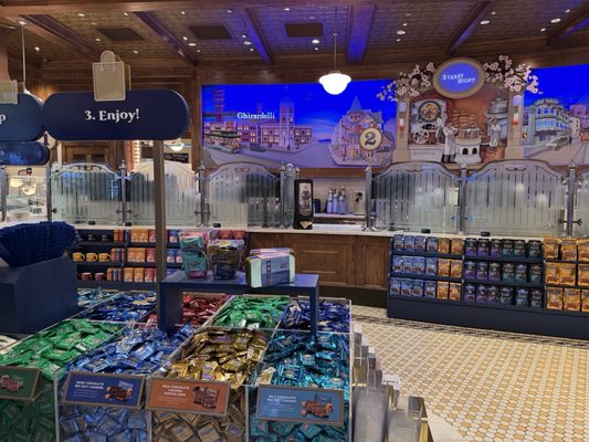Ghirardelli Soda Fountain & Chocolate Shop (Disneyland) by null