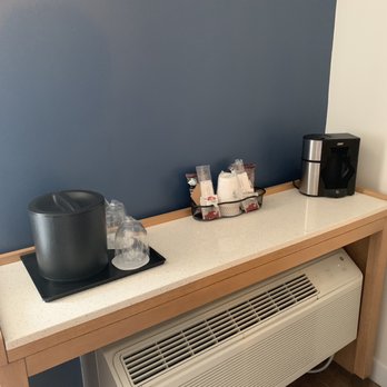 Courtyard by Marriott Long Beach Downtown - Hotels Near Me - Long Beach, California