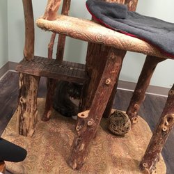 So much Nicer than a metal table for steve to wait for the vet in. Really appreciate this.