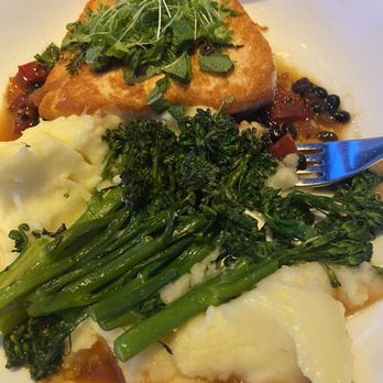 Skyhigh - Salmon, mashed potatoes, broccolini - Bars Near Me - Philadelphia, Pennsylvania