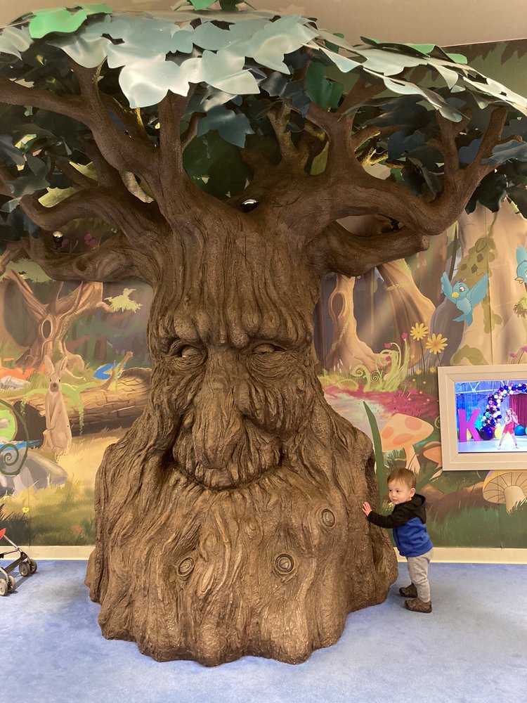 VON MAUR Updated October 2024 33 Photos & 23 Reviews 300 Eastview