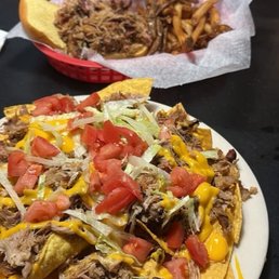 Shredded pork plate and nachos! Shredded pork plate and nachos!