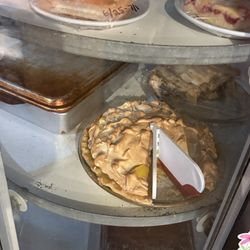 Tina's Katalina - Pies galore