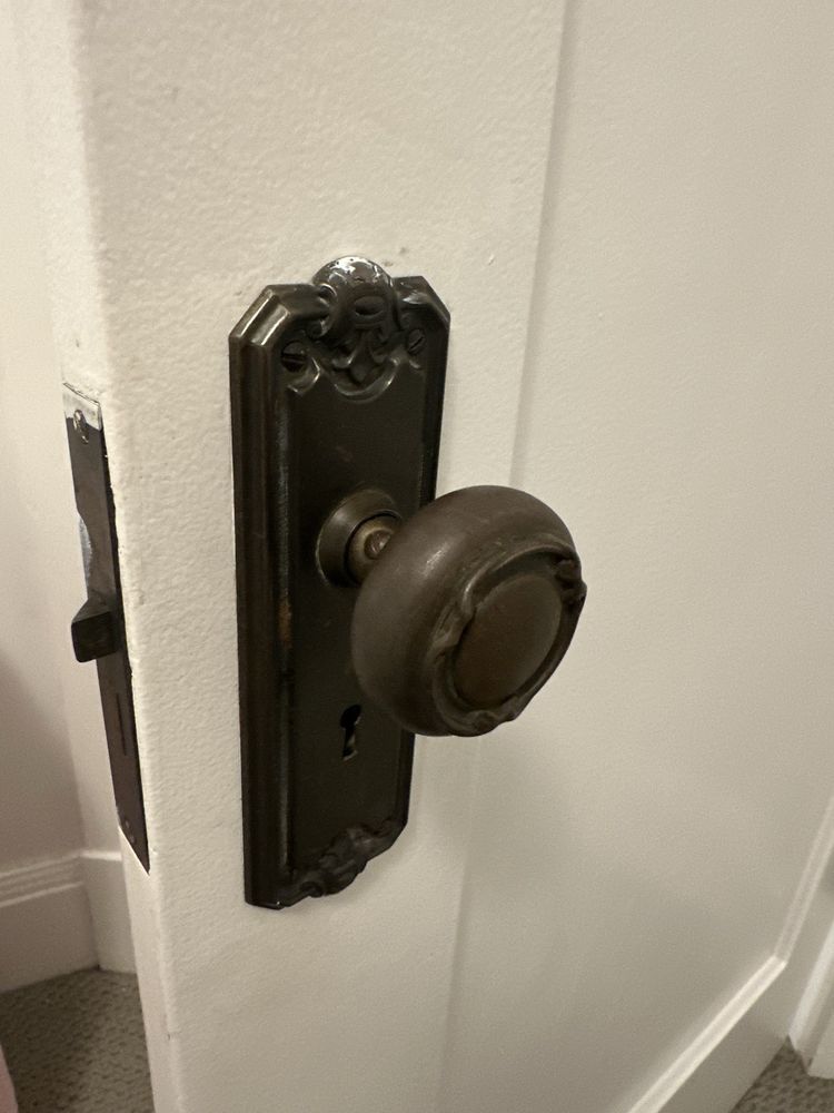 Slide of Aliaksey Hrinevich Handyman