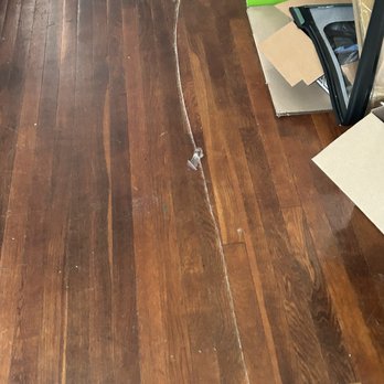 Good Greek Moving & Storage - Wood floor where piano was dragged instead of a dolly being used - Movers Near Me - Orlando, Florida Good Greek Moving & Storage - Wood floor where piano was dragged instead of a dolly being used - Movers Near Me - Orlando, Florida